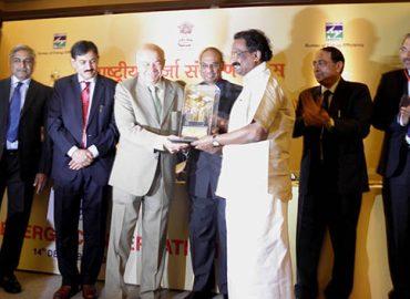 Energy Management Centre (EMC)– Kerala bagged this years' Second Best Performing State Designated Agency Award' from Ministry of Power, Government of India. EMC was selected from among the State Designated Agencies which had put up excellent performance during the year 2009-10. Shri. Sushil Kumar Shinde, Hon'ble Union Minister for Power presented the award to Shri. A. K Balan, Hon'ble Minister for Electricity, Government of Kerala in the ceremony held at New Delhi on National Energy Conservation Day (14 December 2010)